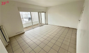 t3 à la location -   41000  BLOIS, surface 72 m2 location t3 - UBI448368839